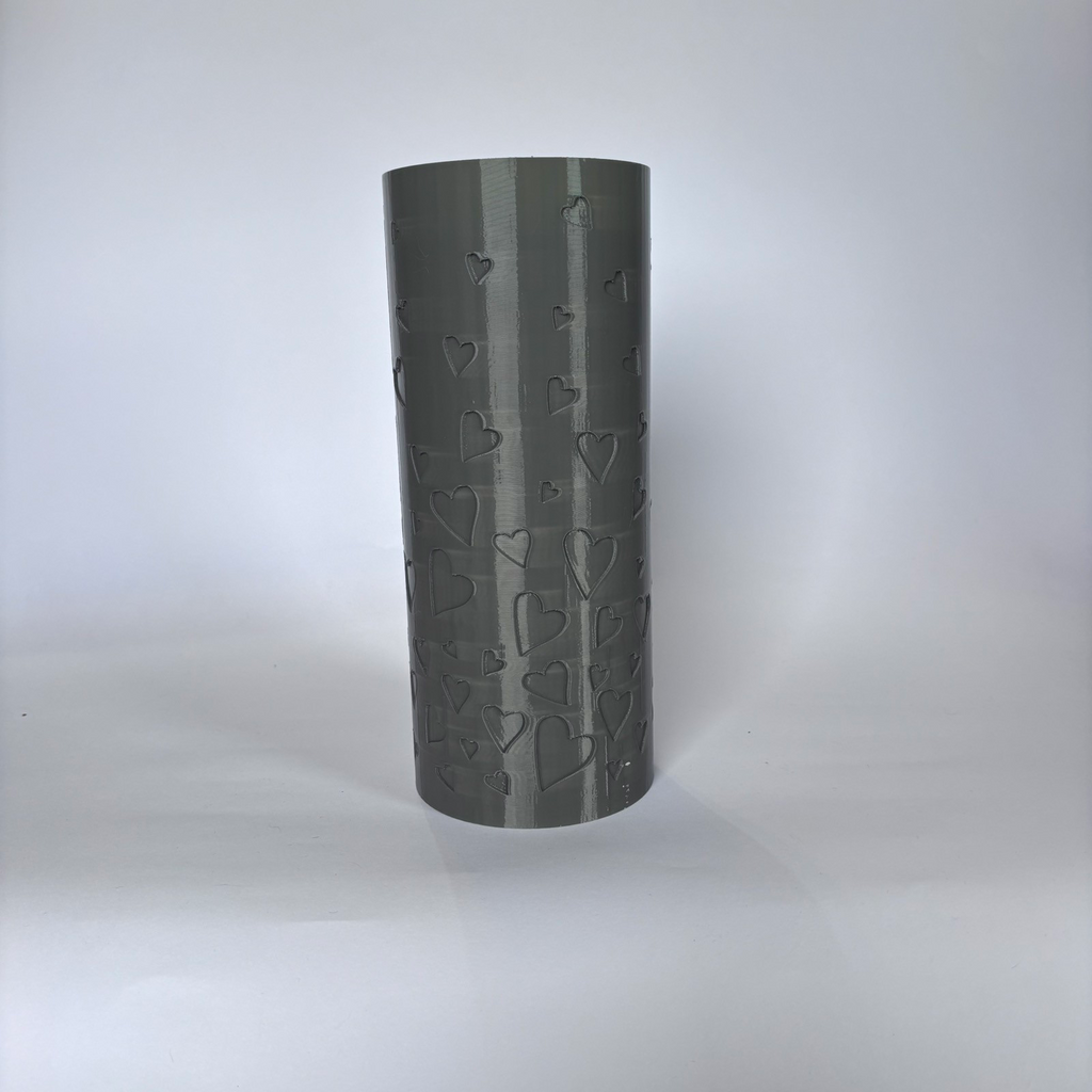 00044 Deco Vase with hearts