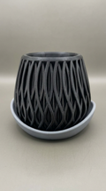 00123 - Neated planter