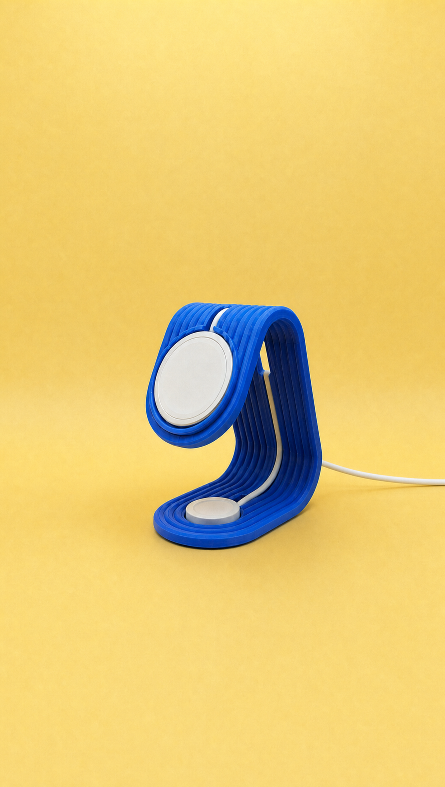 00132 - iPhone & apple watch wireless charger stand