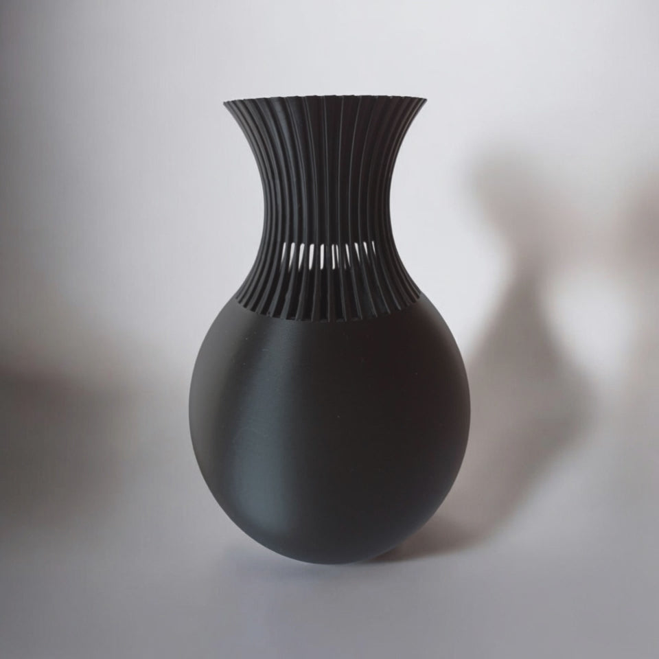 00086 - Japandi Vase